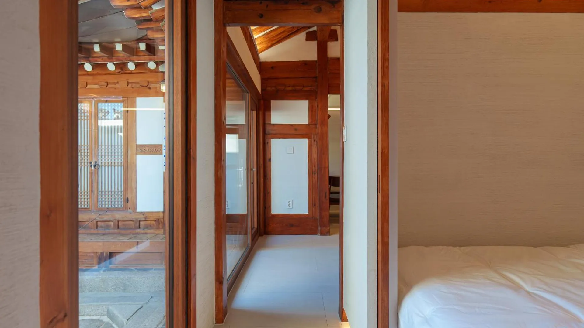 Apartment Bukchon Hanok - 'Yul Jae' The Access Code Is Sent By Message Seoul