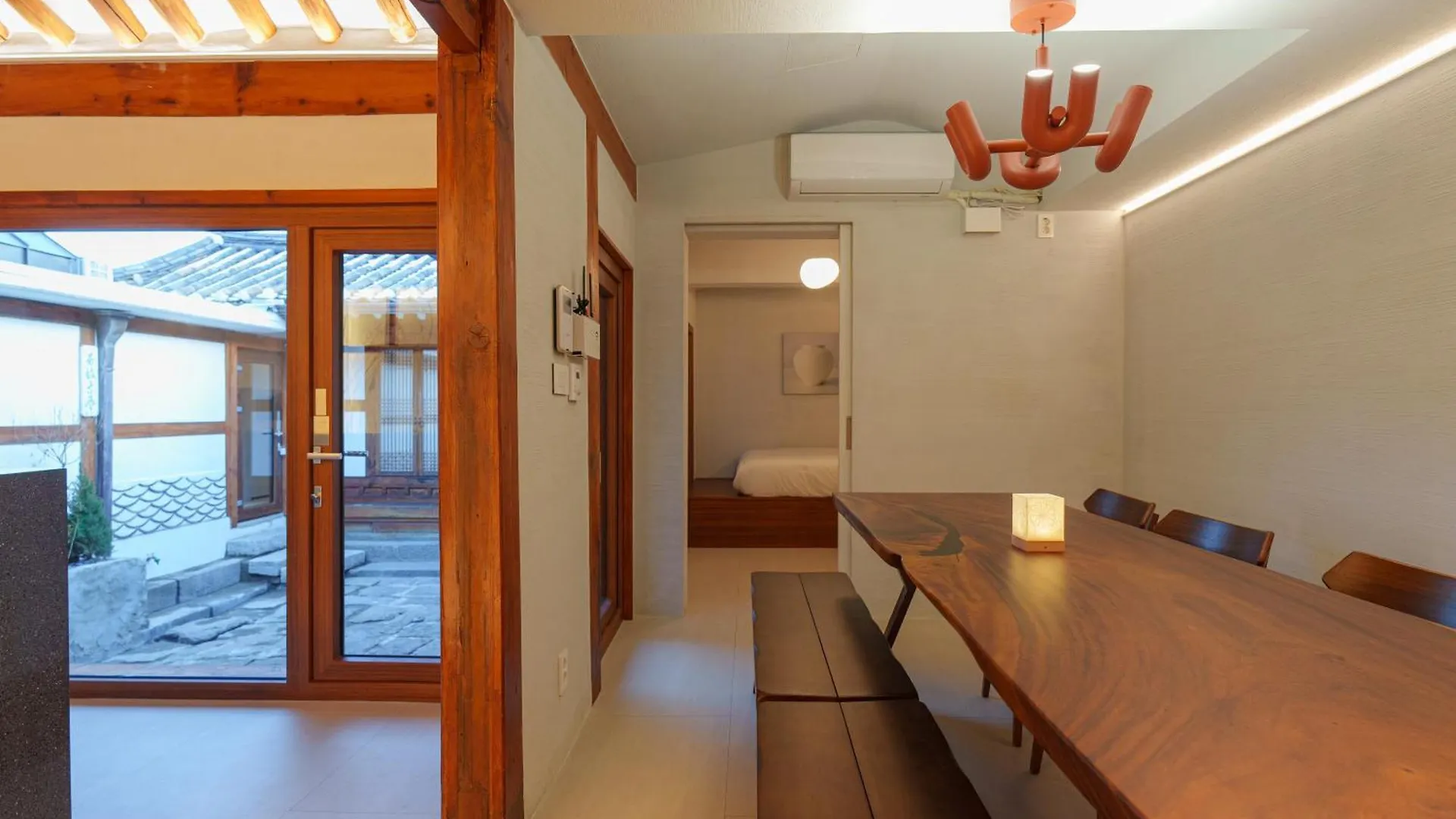 Bukchon Hanok - 'Yul Jae' The Access Code Is Sent By Message Seoul